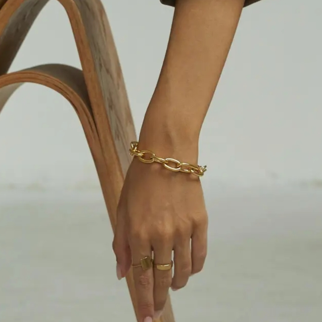 Oval O Link Bracelet