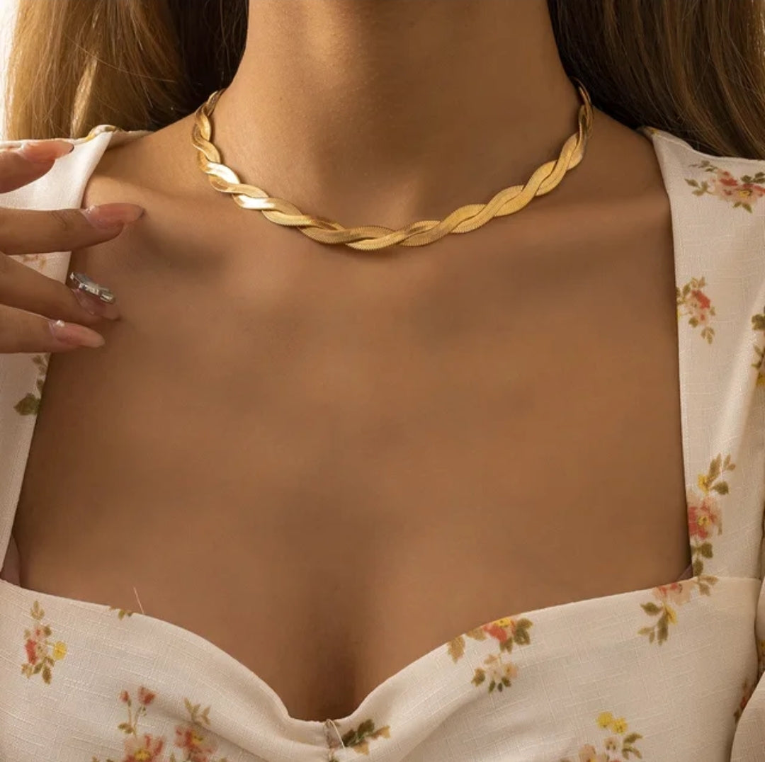 Intertwined Necklace