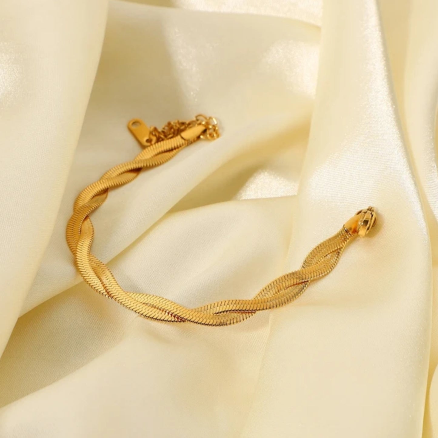 Intertwined Bracelet