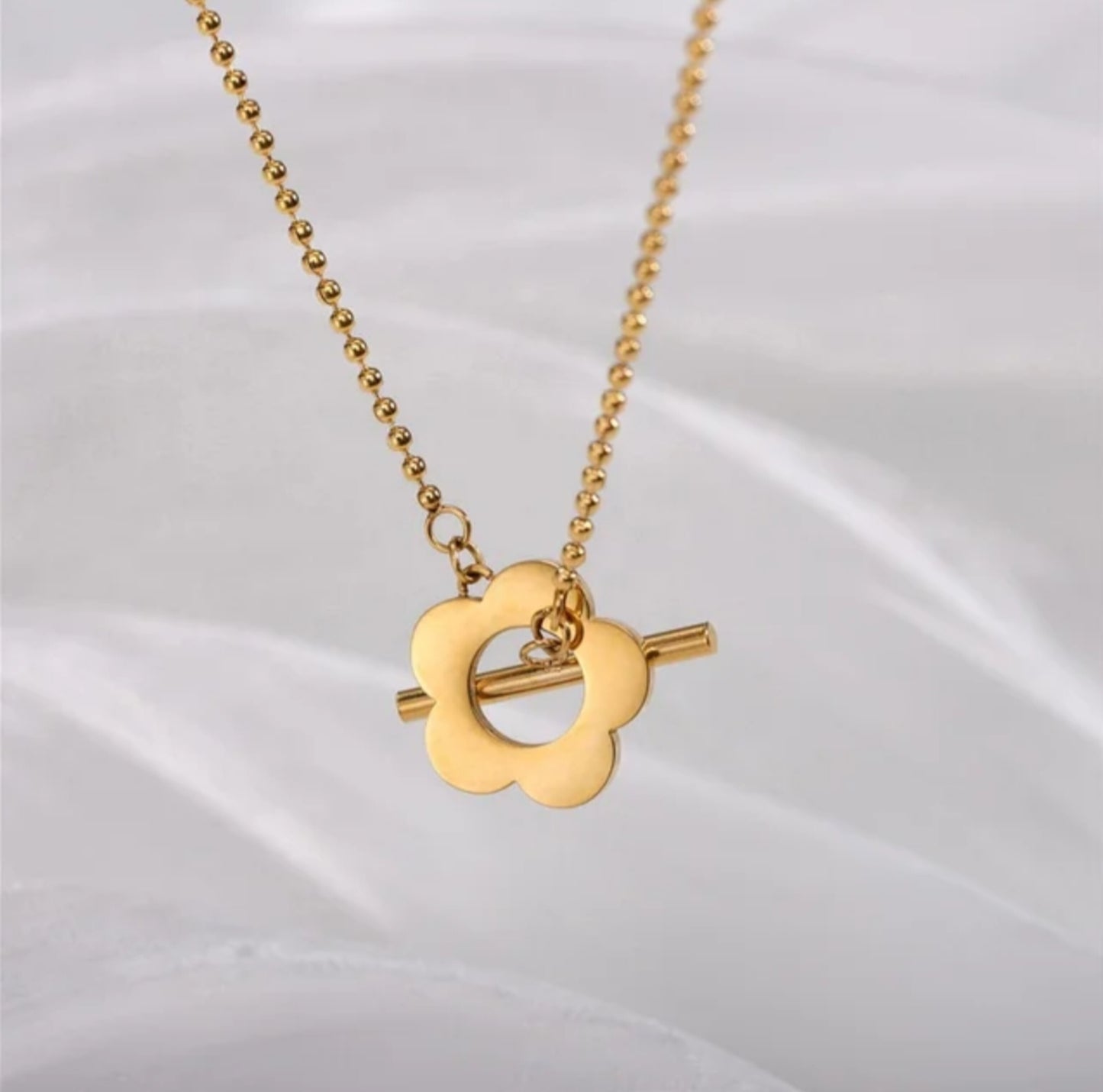 Blosslock Necklace