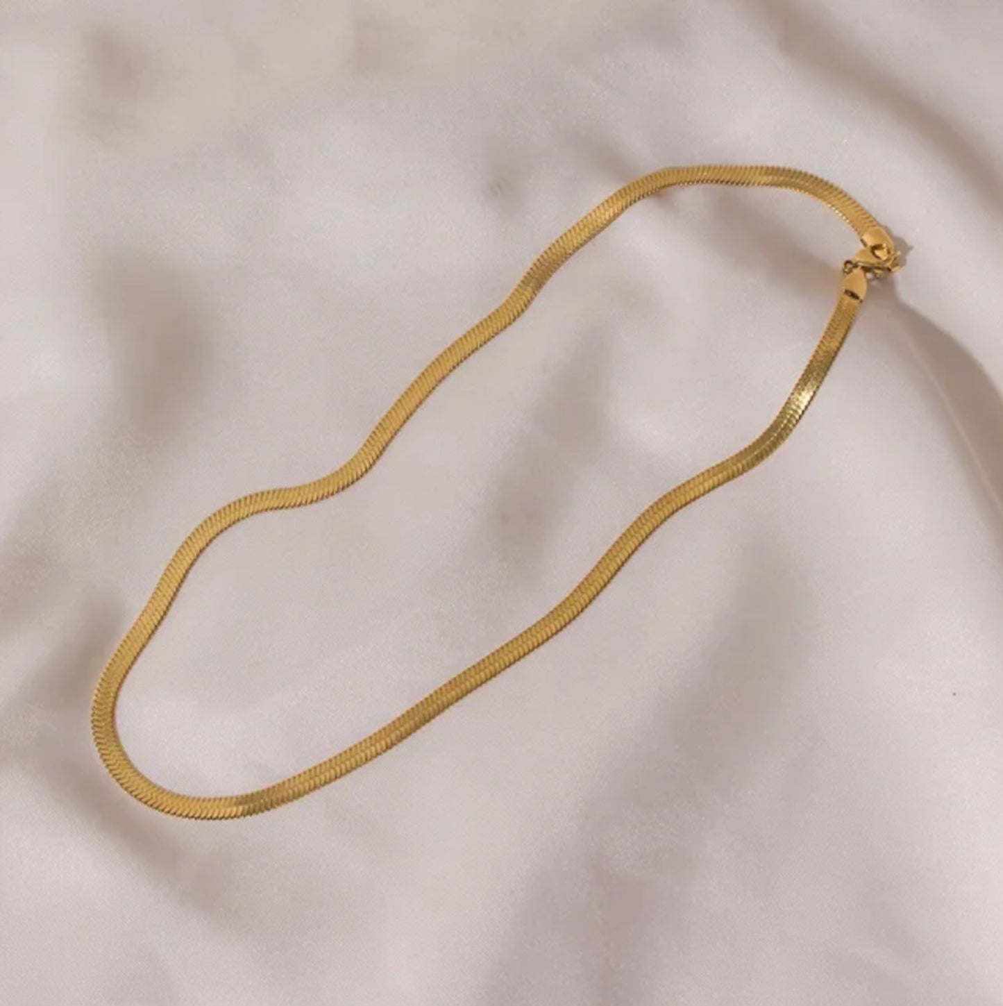 Sleek Viper Chain