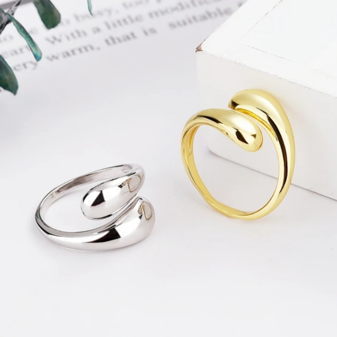 Hug Gold Ring