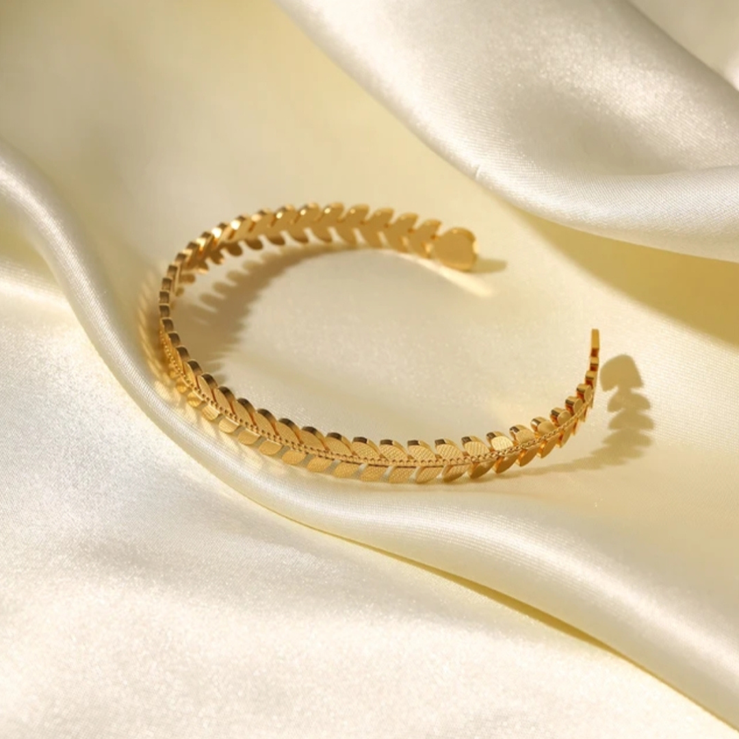 Leafy Cuff Bracelet ( Adjustable )