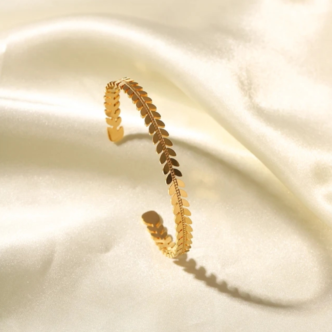 Leafy Cuff Bracelet ( Adjustable )