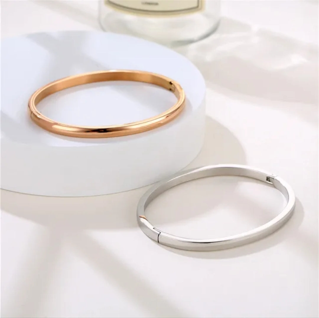 Solid Smooth Bangle Bracelet
