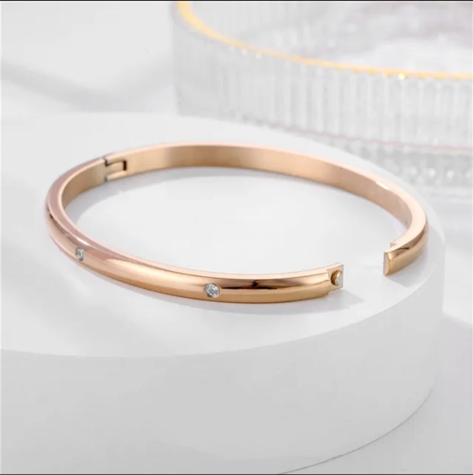 Solid Smooth Bangle Bracelet